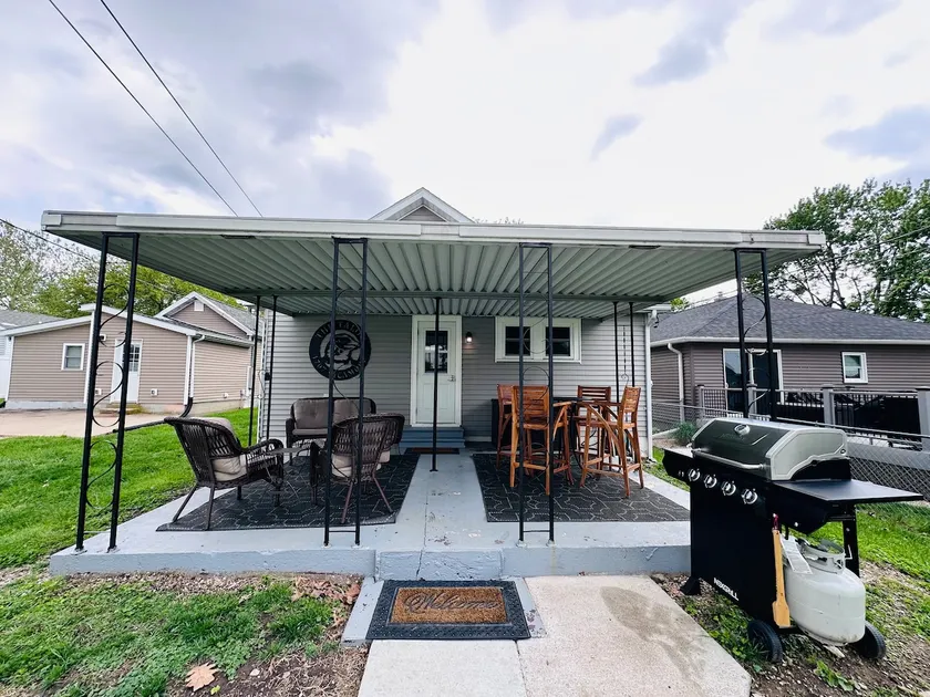 The Talon at QU Stadiums, 2 Bedrooms 1 Bath - Image 1