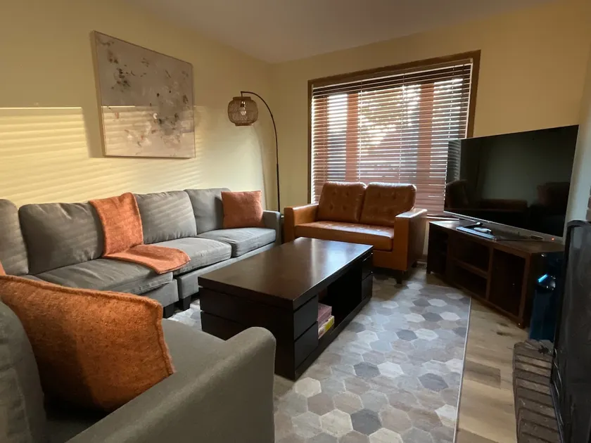 Cozy & comfortable beautiful home - Image 1