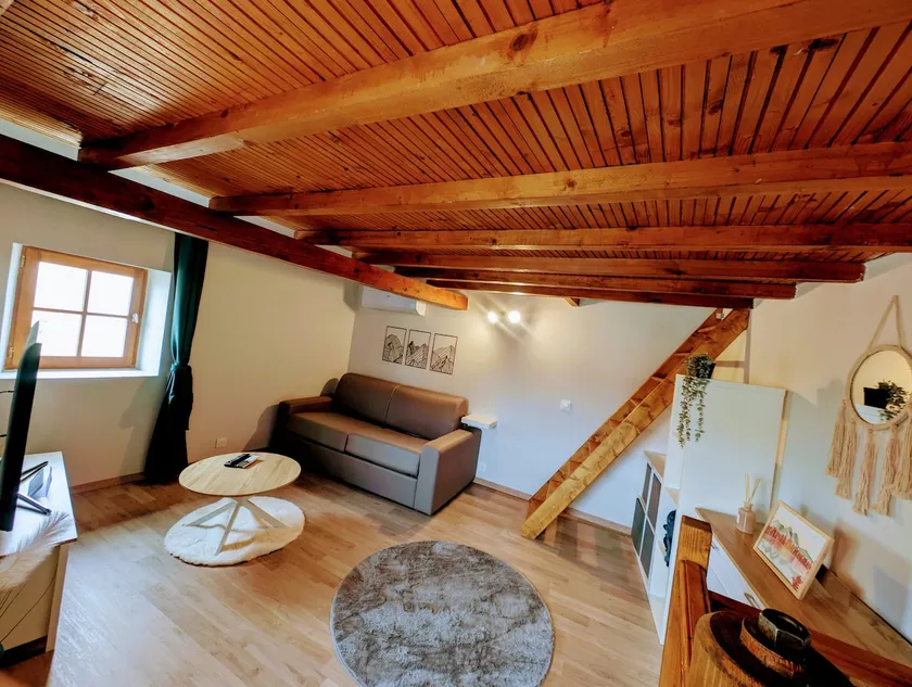 Old townhouse - Image 1