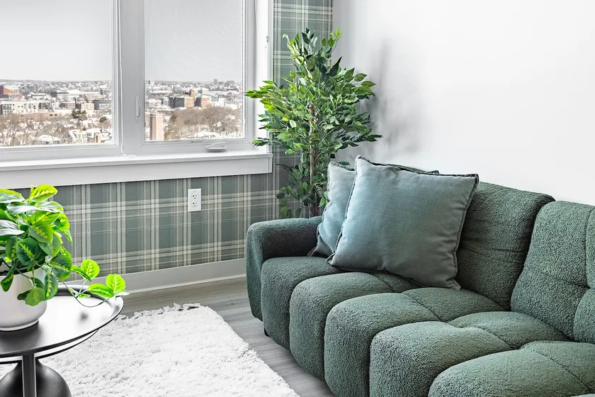 The Watson: Groups • Luxe • Renovated • W/D - Image 1