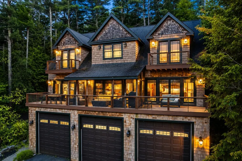 Luxury Lakeview Retreat | Game Room | Winni - Image 1