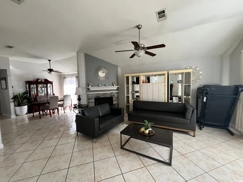 4 Bedroom, 2 Bath Spacious Minutes from Dallas - Image 1