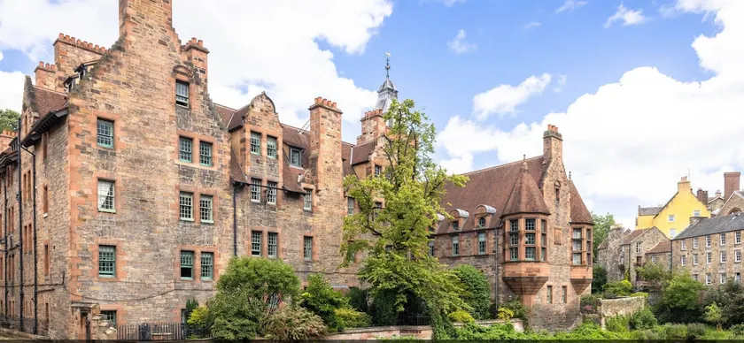 Hagrid’s Hideaway - Dean Village - Image 1