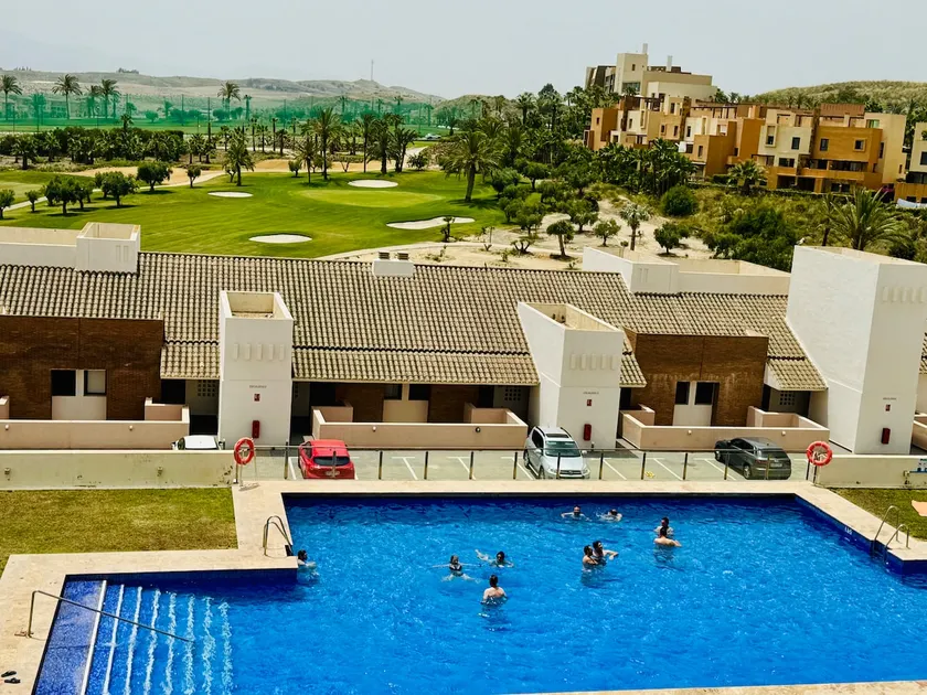 Altos de Vera I- Vistas increíbles al campo de golf de Valle del Este - Image 1