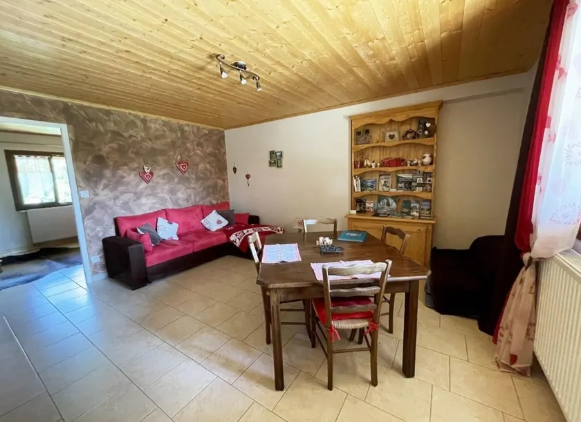 Quiet and warm apartment. - Image 1