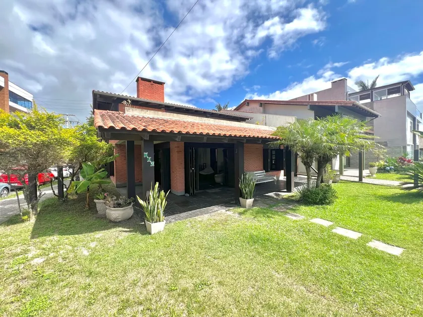 House 50 meters from the sea - Image 1