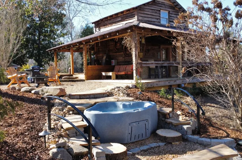 Charming Historic Tobacco Barn Serene w/Hot Tub - Image 1