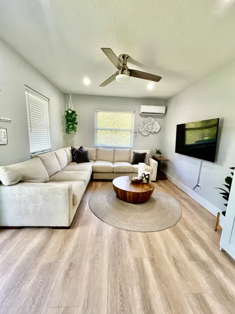 Beachside Bliss Retreat - No car needed! - Image 1