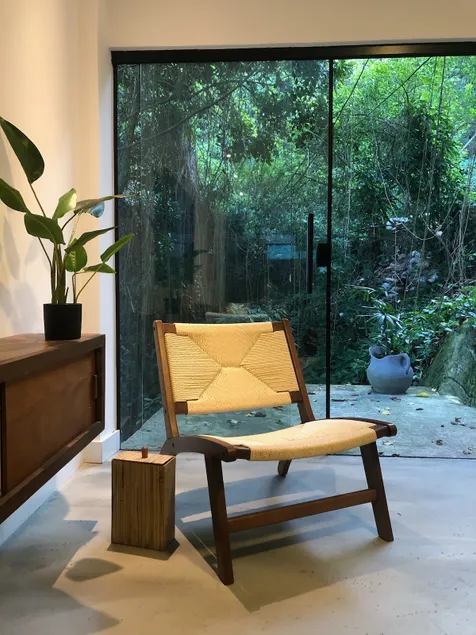 Rio’s Cliffside Beach House - Image 1