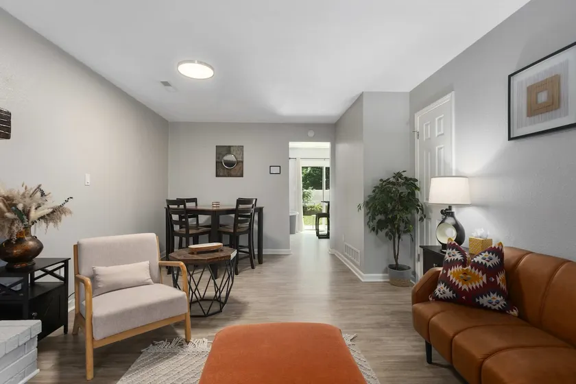 15 Min to Stadiums | King Beds | Backyard Retreat - Image 1