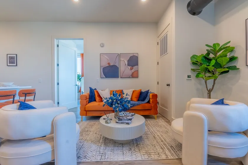 Vibrant Visit near EWR, Sleep 8+Park Free| 20% OFF - Image 1