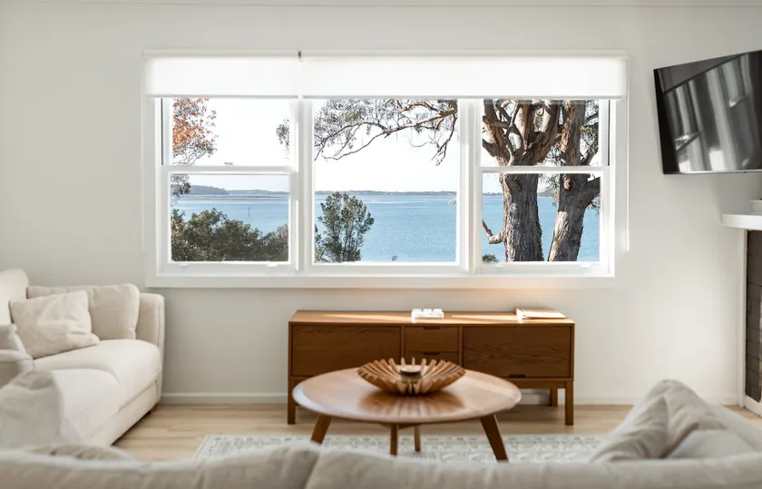 The Little Pearl - Front row at Beauty Bay - Image 1