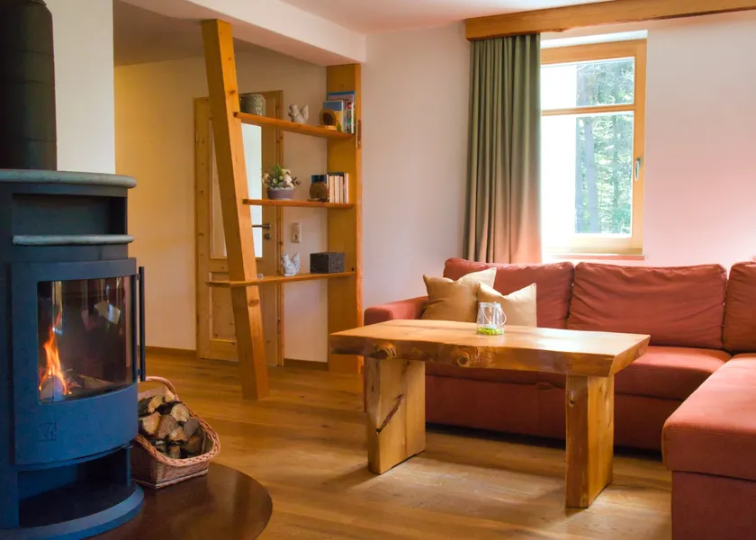 Apartment with 2 balconies and fireplace - Image 1