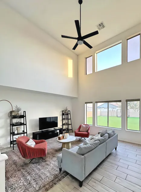 4BR,2.5 bath Phoenix Home Near Airport & downtown! - Image 1