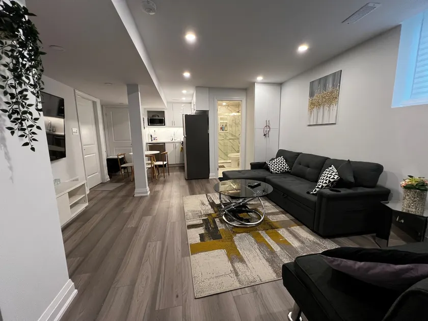 Cozy 2 Bedrooms Modern Basement Suite with Private entrance, Kitchen and parking - Image 1