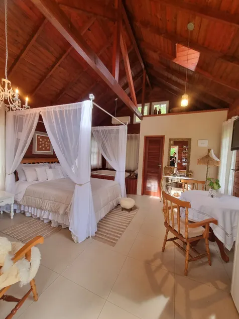 Cabana Real Rancho Campanário [Campanário Ranch Royal Cabin] - Image 1