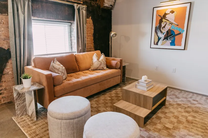 405 by Caramelized | Downtown | Parking Included - Image 1
