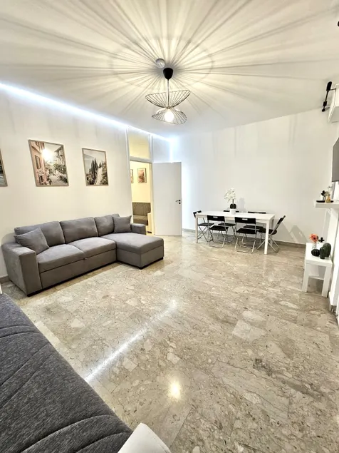 Apartment in Como, Switzerland - Image 1
