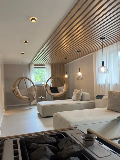 Apartment with private spa, sauna, pool, hot tub - Image 1