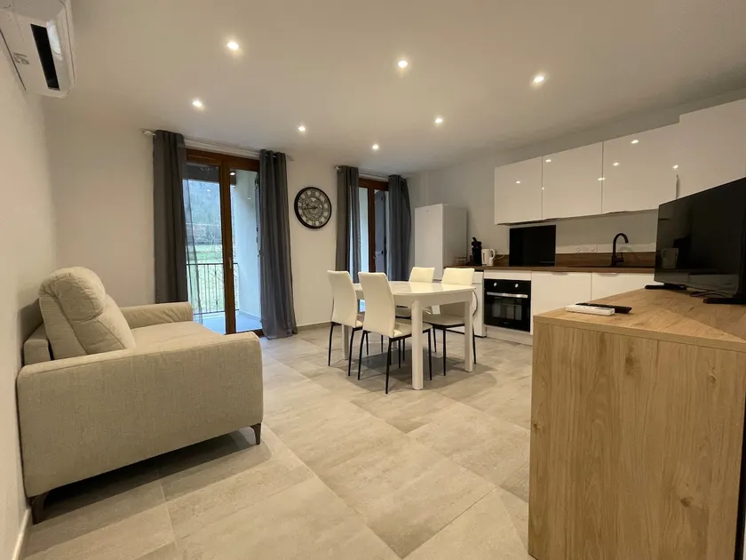 Apartments Le Sinsat no.4 - Image 1