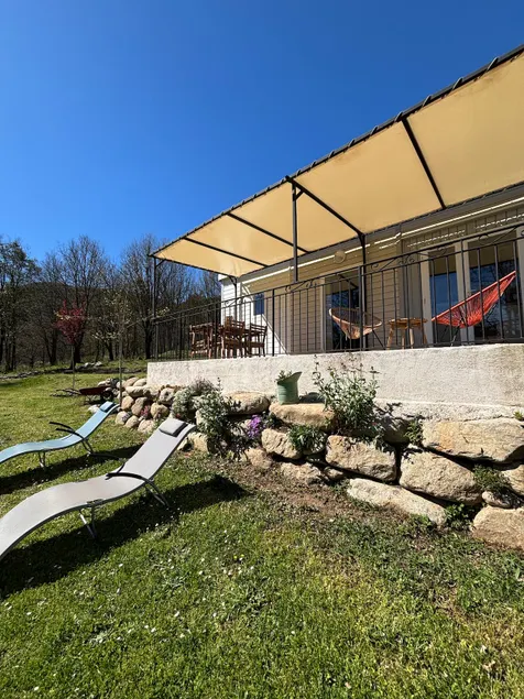 Mobile home in the countryside - Image 1
