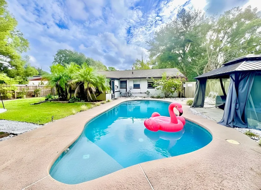 Private Backyard with Pool / Firepit / Games - Image 1