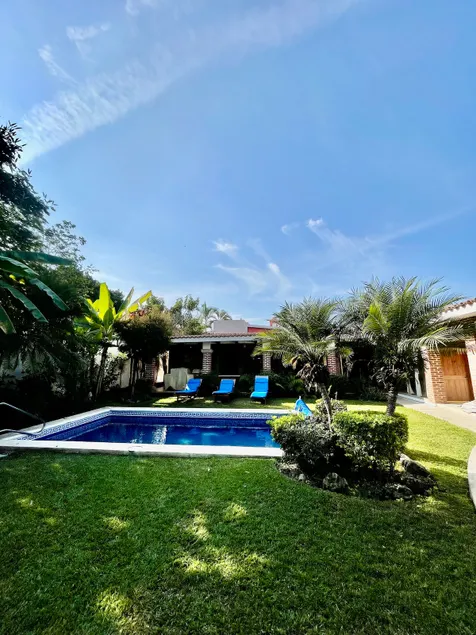 Casa Colibri, rest residence - Image 1