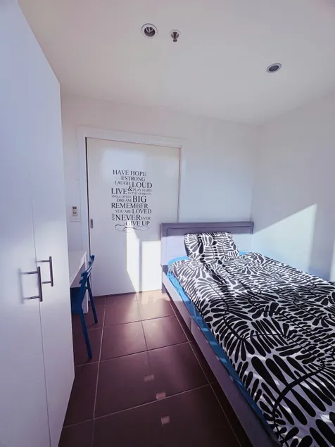 20 sqm Whole Apartment with two balconies - Image 1