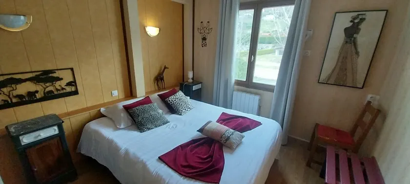 Peponne Mountain Apartment - Image 1