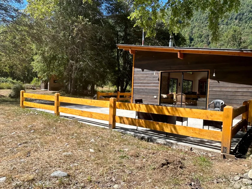 Cabin Pucón, Huife cabin with river - Image 1
