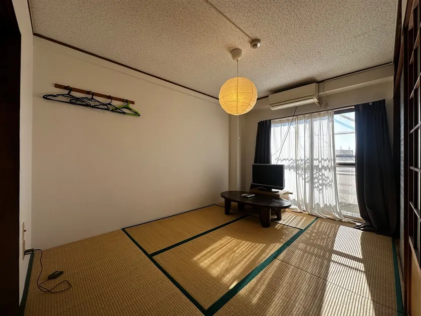 ! The cheapest in the area! Maruyama 35 For families, friends, backpackers, and business trips. Short and long term stays are welcome. - Image 1
