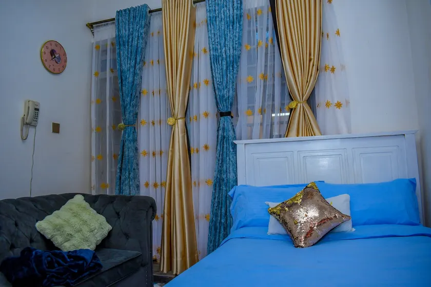 Beautiful and Cosy Studio App - Image 1