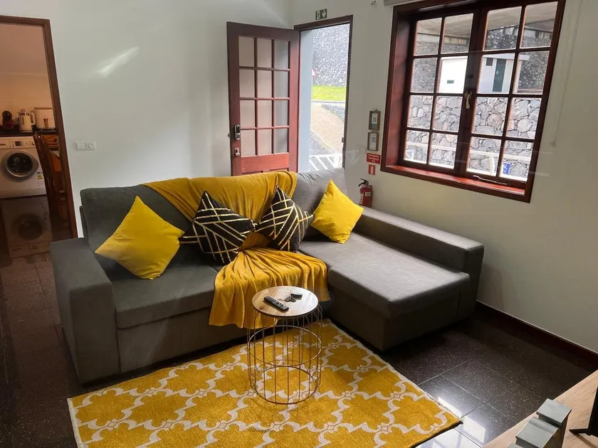 Charming Retreat Machico - 5 min Praia & Centro B - Image 1