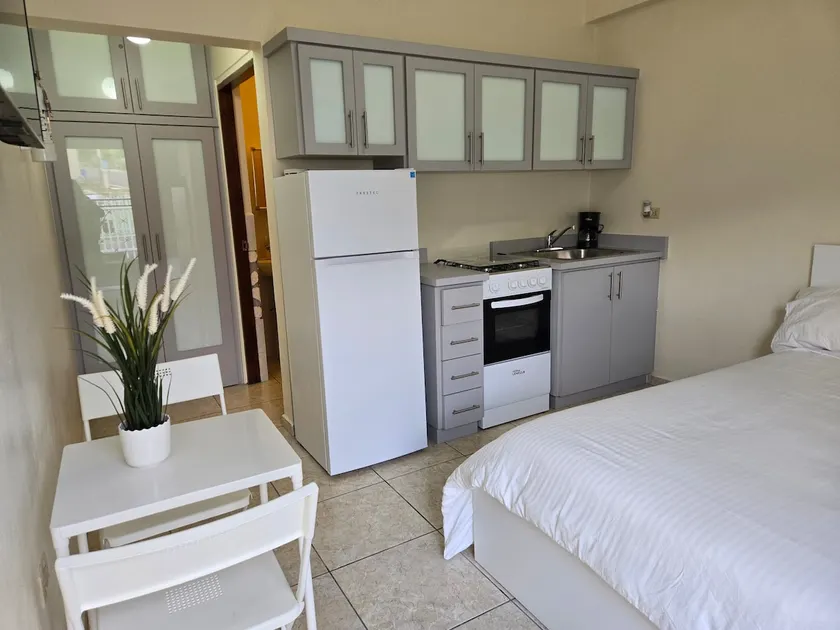 Villa Eric Studio. - Image 1