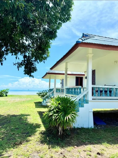 Beachfront Sunset Bungalow -AC-2 - Image 1
