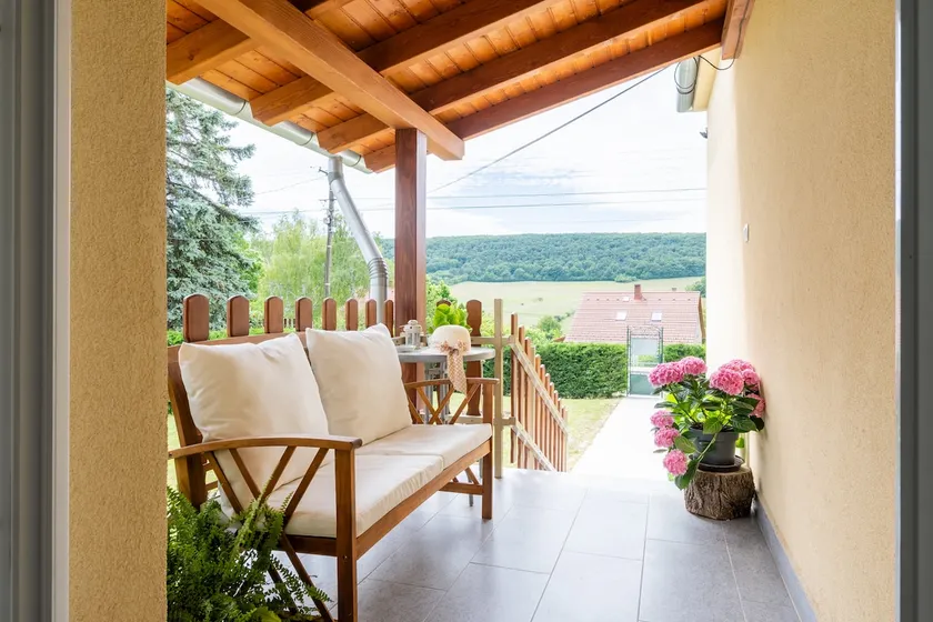 Livi Guesthouse - Image 1