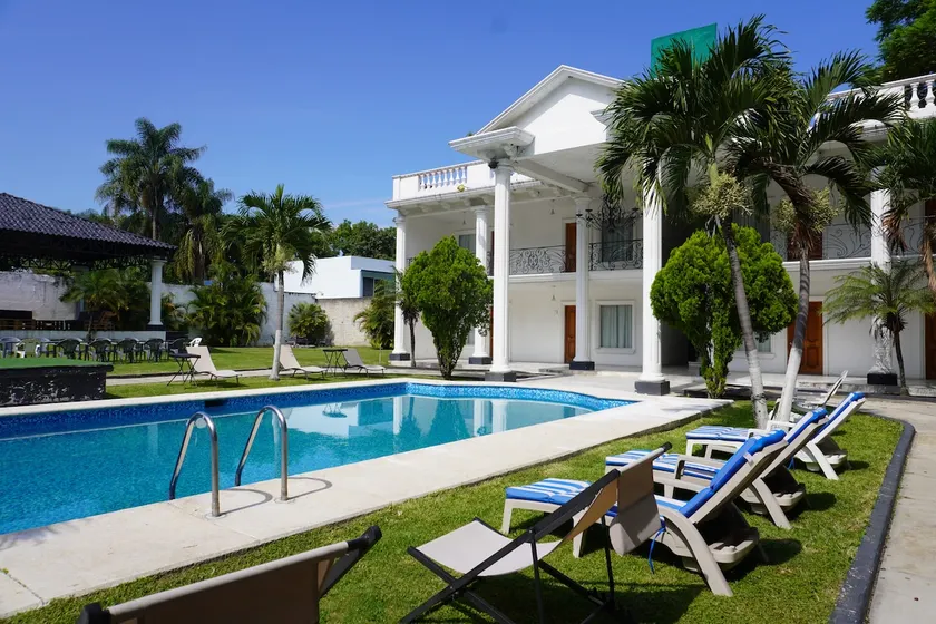 Great White House | Private villa in Jiutepec - Image 1