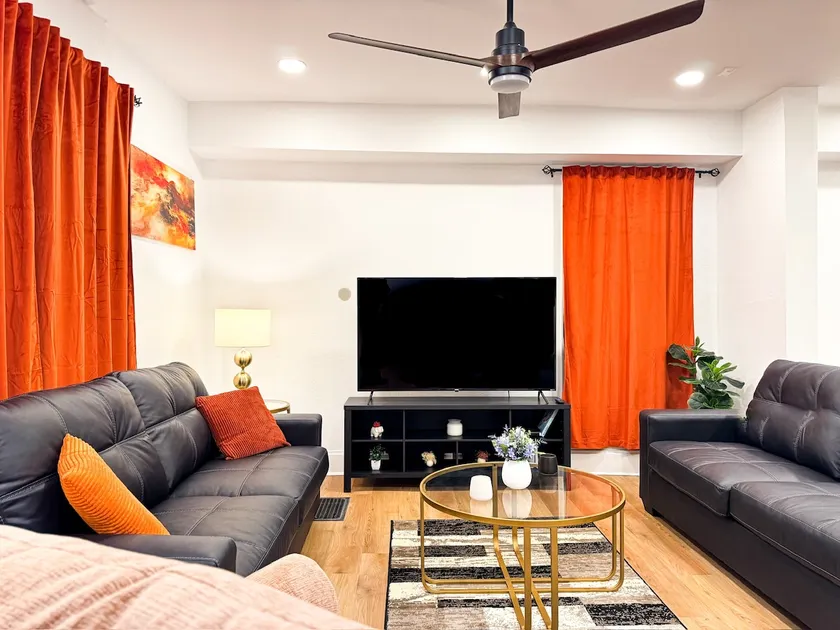 Spacious Modern 4BR Home 3 Story w Garage - Image 1
