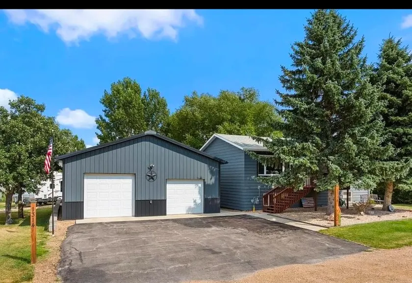 Black Hills Bungalow - Image 1