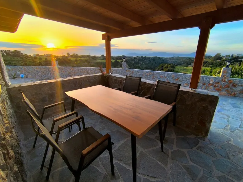 Glyki Canyon Bungalow - Image 1