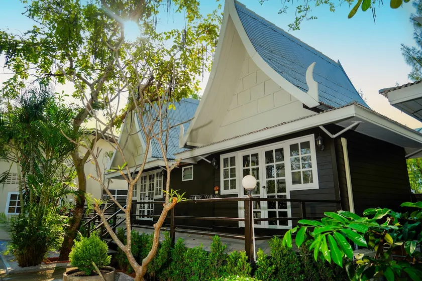 Villa Suite Twin - Luna Hut Resort - Image 1