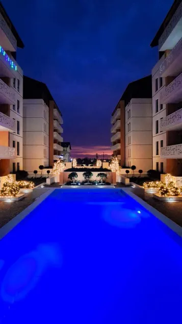 Adela & Robert Home cu piscină și parcare privată - Image 1