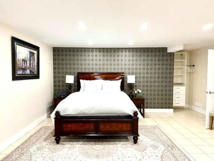 Superior Basement Suite with Private Bathroom - Image 1