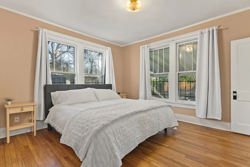 Elegant Home, Perfect for Groups w/ 4 King Beds - Image 1