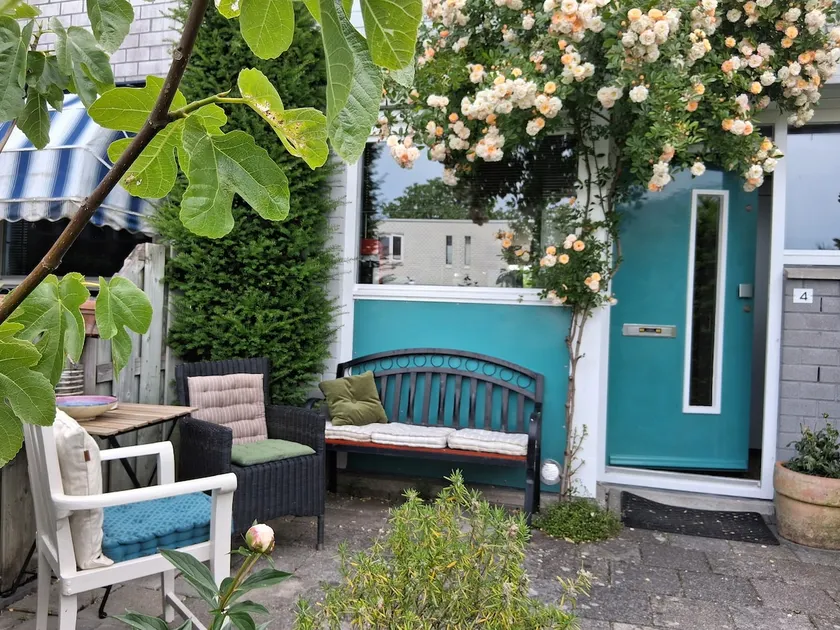 Residential home near station/Amsterdam - Image 1