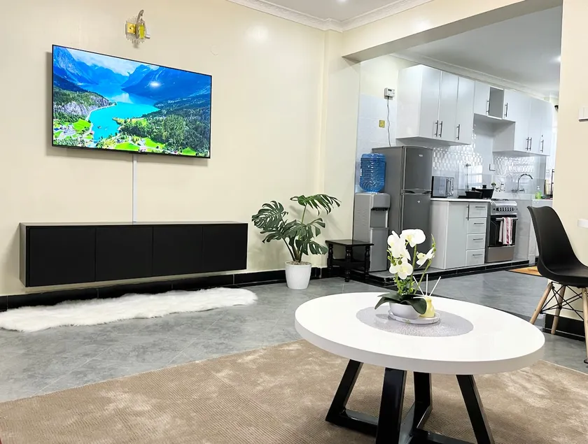 Naka Executive Suites With Balcony, Amazing View of Lake Nakuru, GYM - Image 1