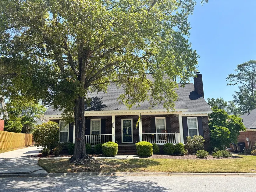 Spacious and peaceful home 4 bdrooms 3.5 baths - Image 1