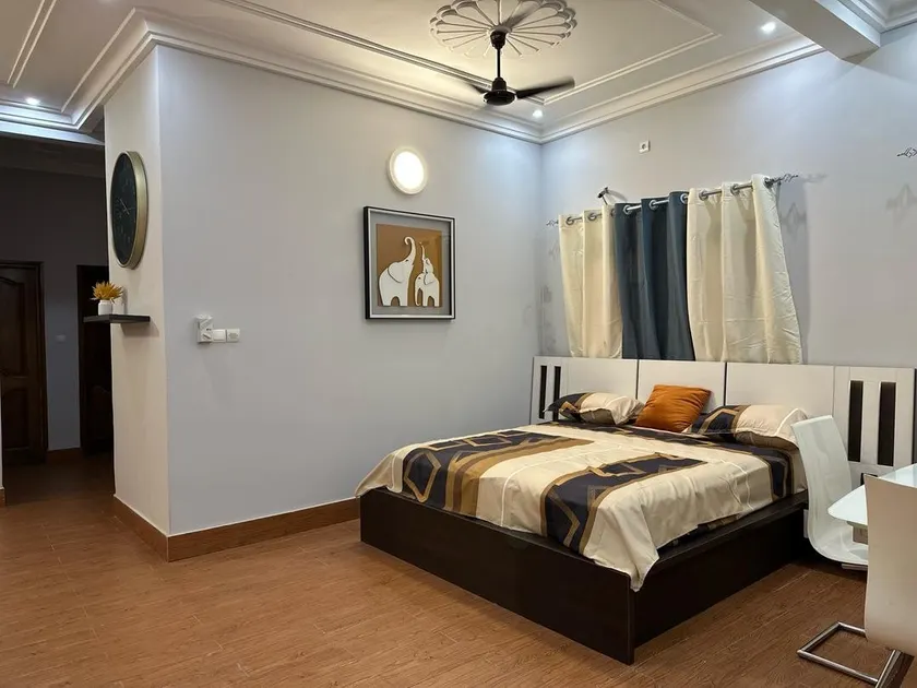 Studio Palais Prestige: 65 m² of exclusivity in Lomé. - Image 1