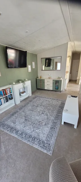 Beautiful 2 bedroom caravan on Billing Aquadrome - Image 1