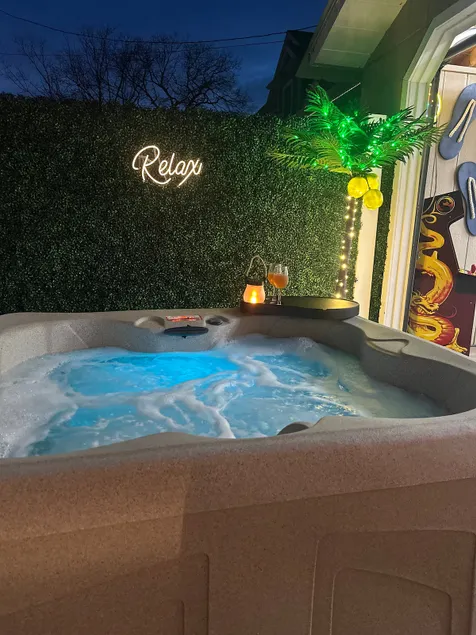 Huge Patio&GameRoom! Walk to Beach! Hot Tub - Image 1